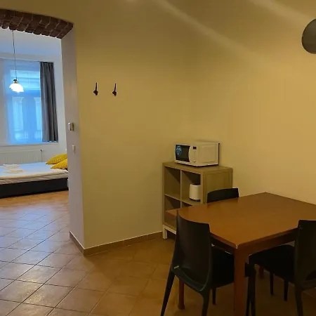 Ai Due Mondi *