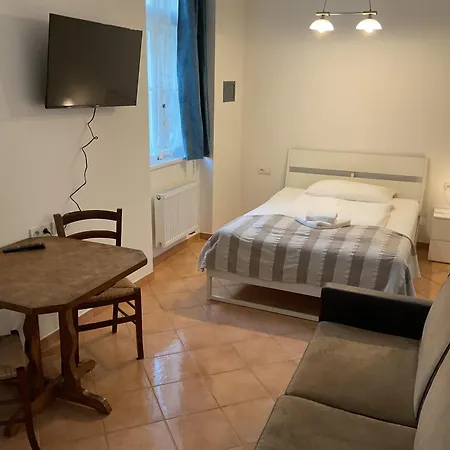 Ai Due Mondi Apartment *
