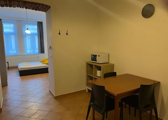 Ai Due Mondi *