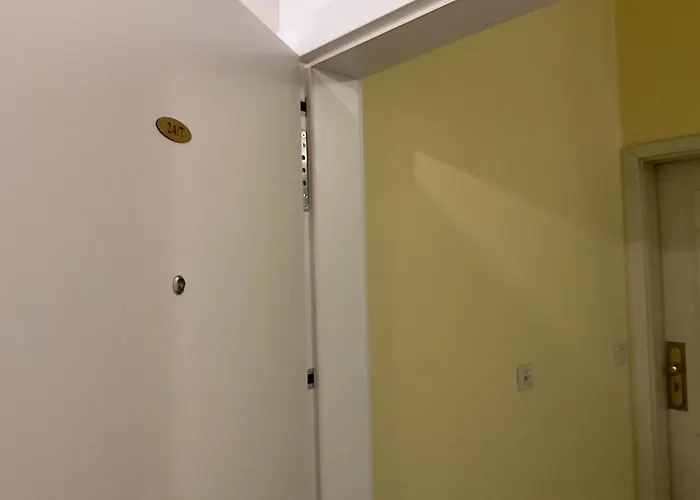 Ai Due Mondi